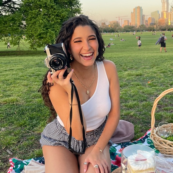 Meet your Posher, Alex - Picture 1 of 1